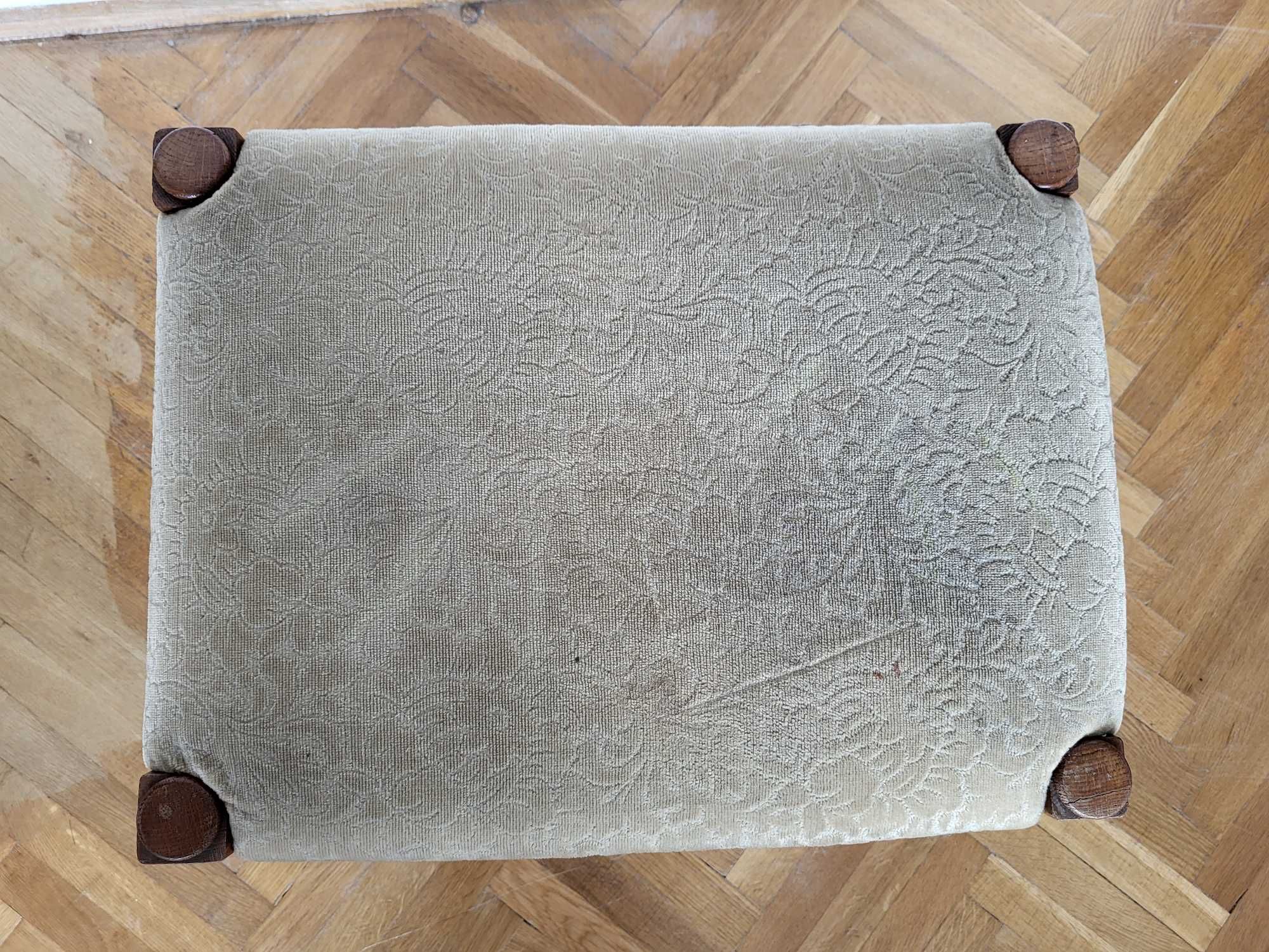 Stołek tapicerowany, taboret