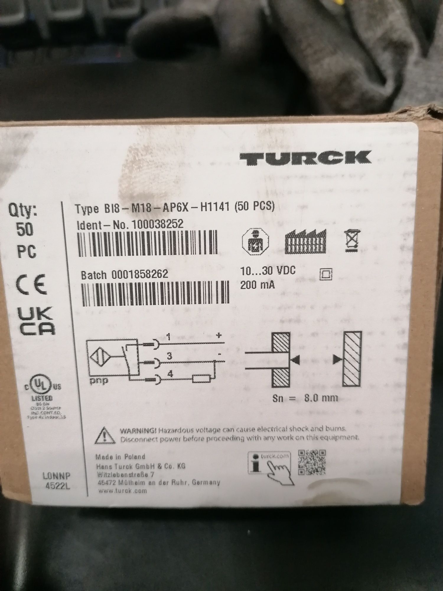 Czujnik indukcyjny niemieckiej marki Turck M18-B18-AP6x