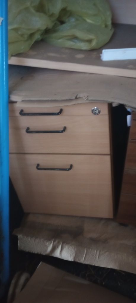 Szafka pod biurko z szufladami kontenerek biurowy jasny kolor szuflady