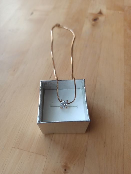 Naszyjnik z wisiorkiem