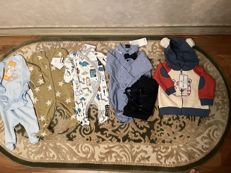 Косюм, боді , повзунки , кофта