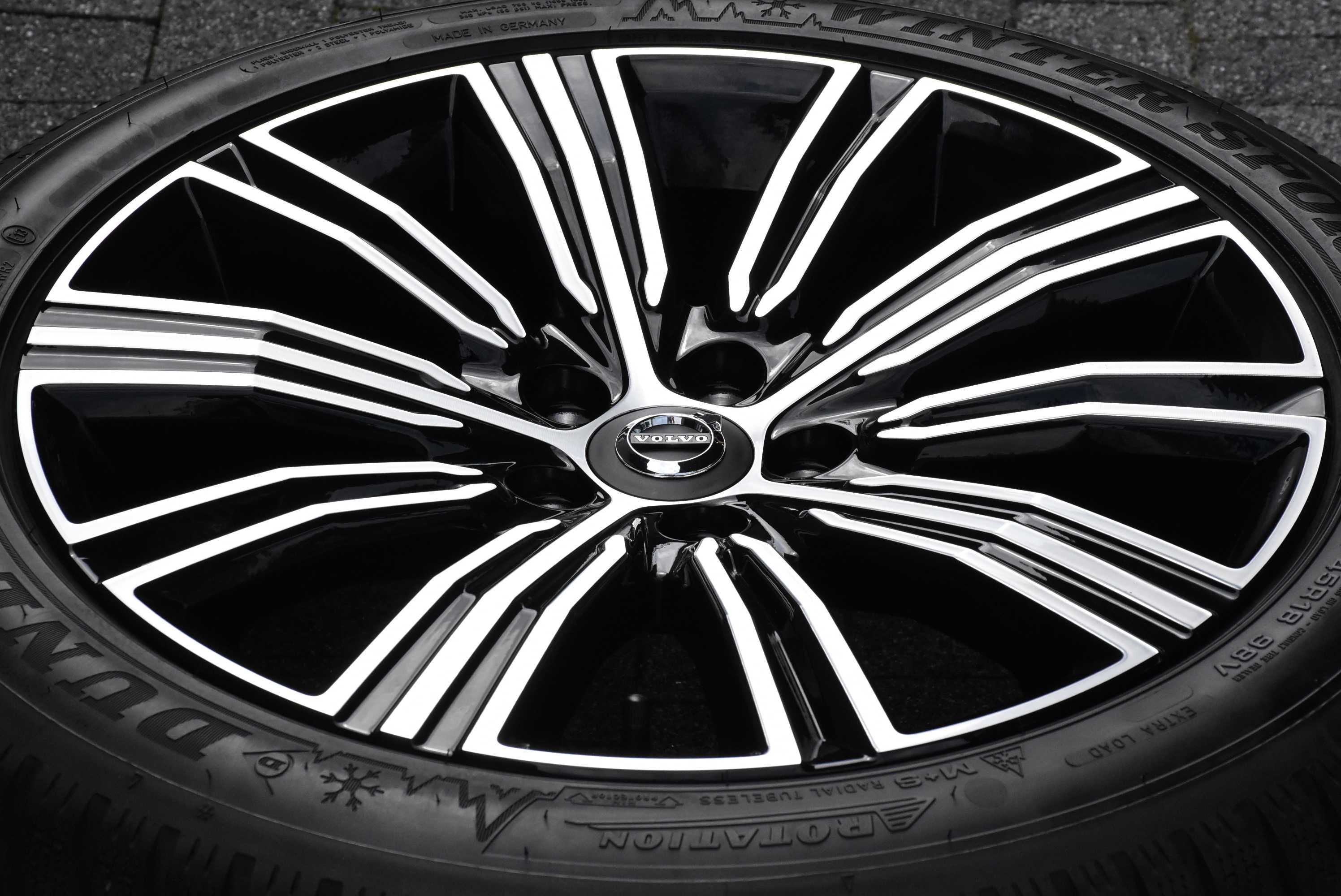 Nowe demo OEM VOLVO S60 V60 18" Dunlop 235/45r18 dot2023 9mm jak NOWE