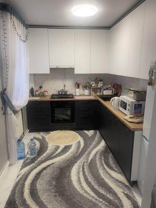 Продаж 4-кімнатноі квартири