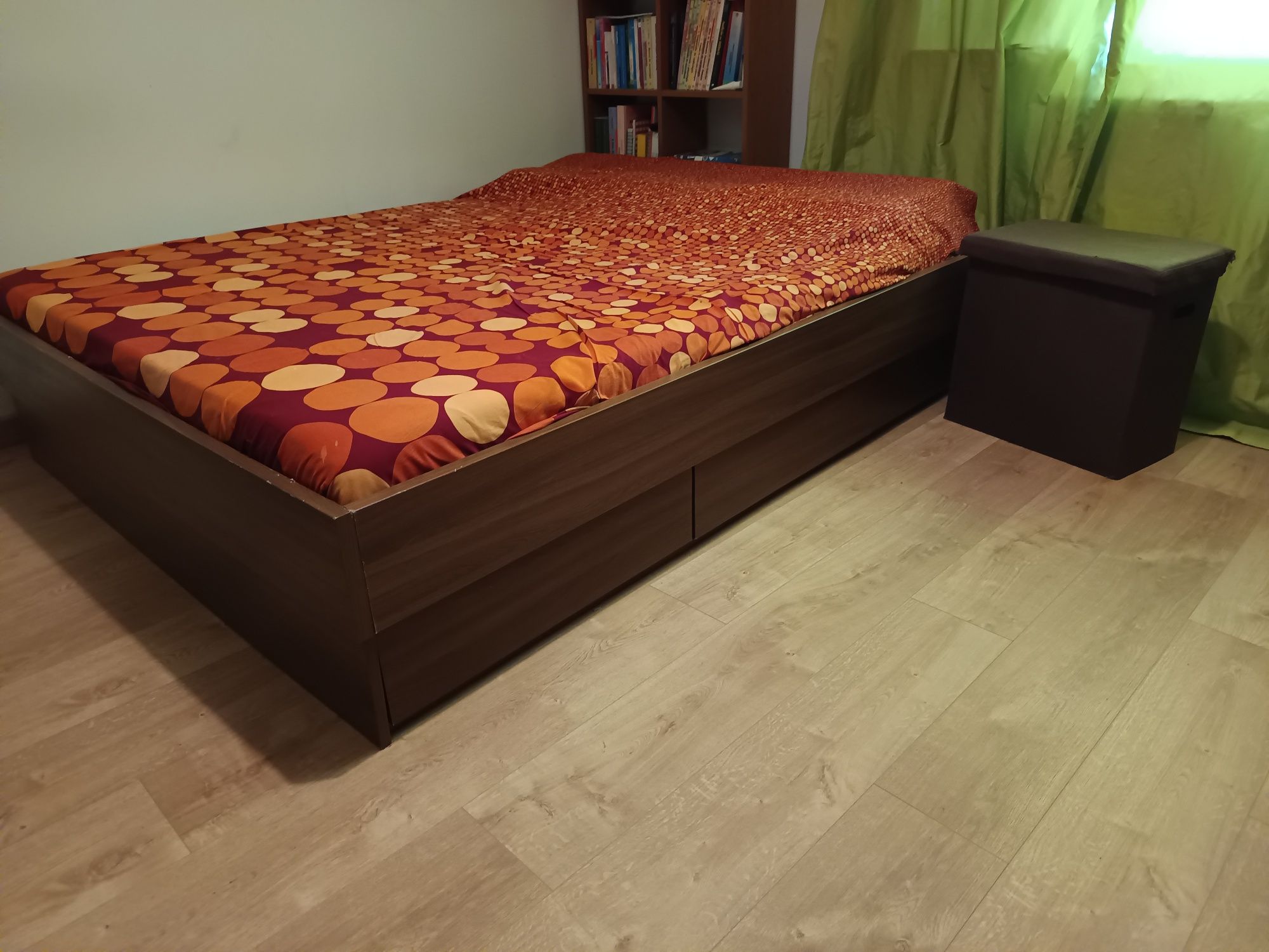 Cama de casal completa com 4 gavetoēs venda urgente