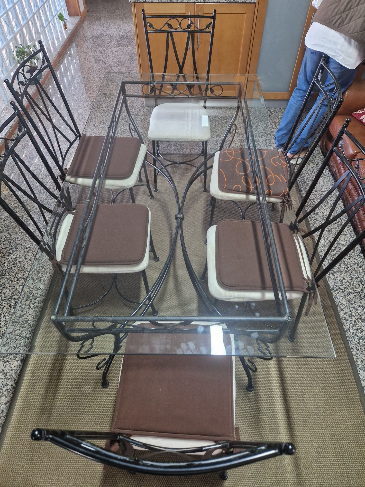 Mesa vidro e ferro + 6 cadeiras