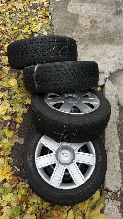 Резина с дисками с Лачетти 185 60 R15 Lassa