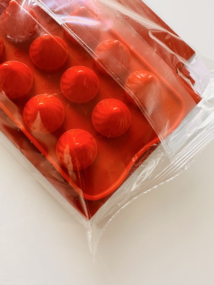 Forma de silicone NOVA para chocolates com caixa oferta