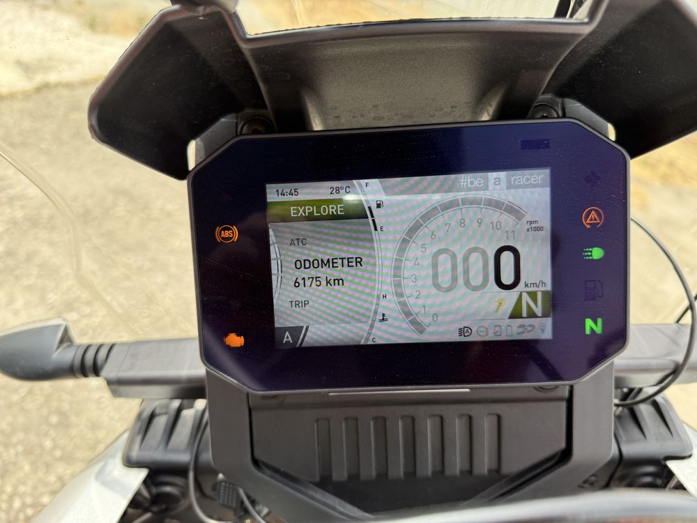 Aprilia tuareg 660