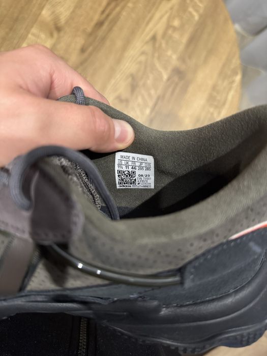 Кросівки Adidas Ozweego US11,5