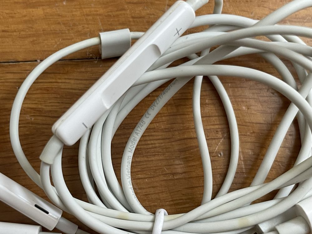 Оригінал Перехідник Lightning-Aux Навушники з комплекту iPhone Earpods