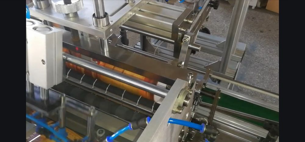 Оборудование для подарочных тубусов