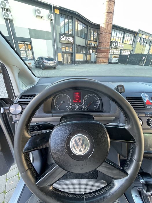 Volkwagen Touran 2.0 TDI АКП 2004р