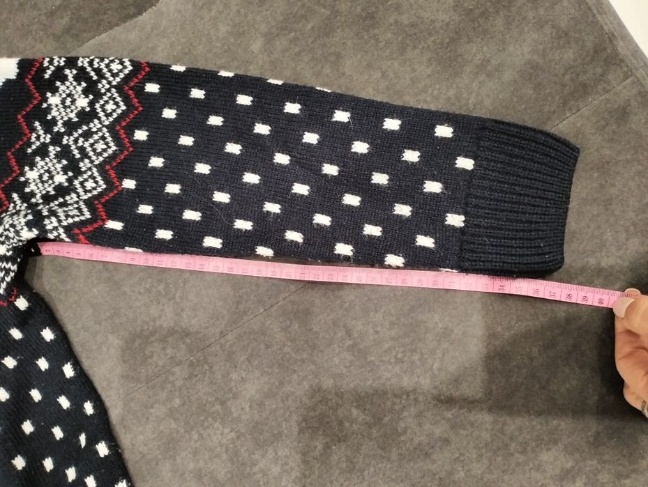 Sweterek świąteczny 122/128 Boże Narodzenie