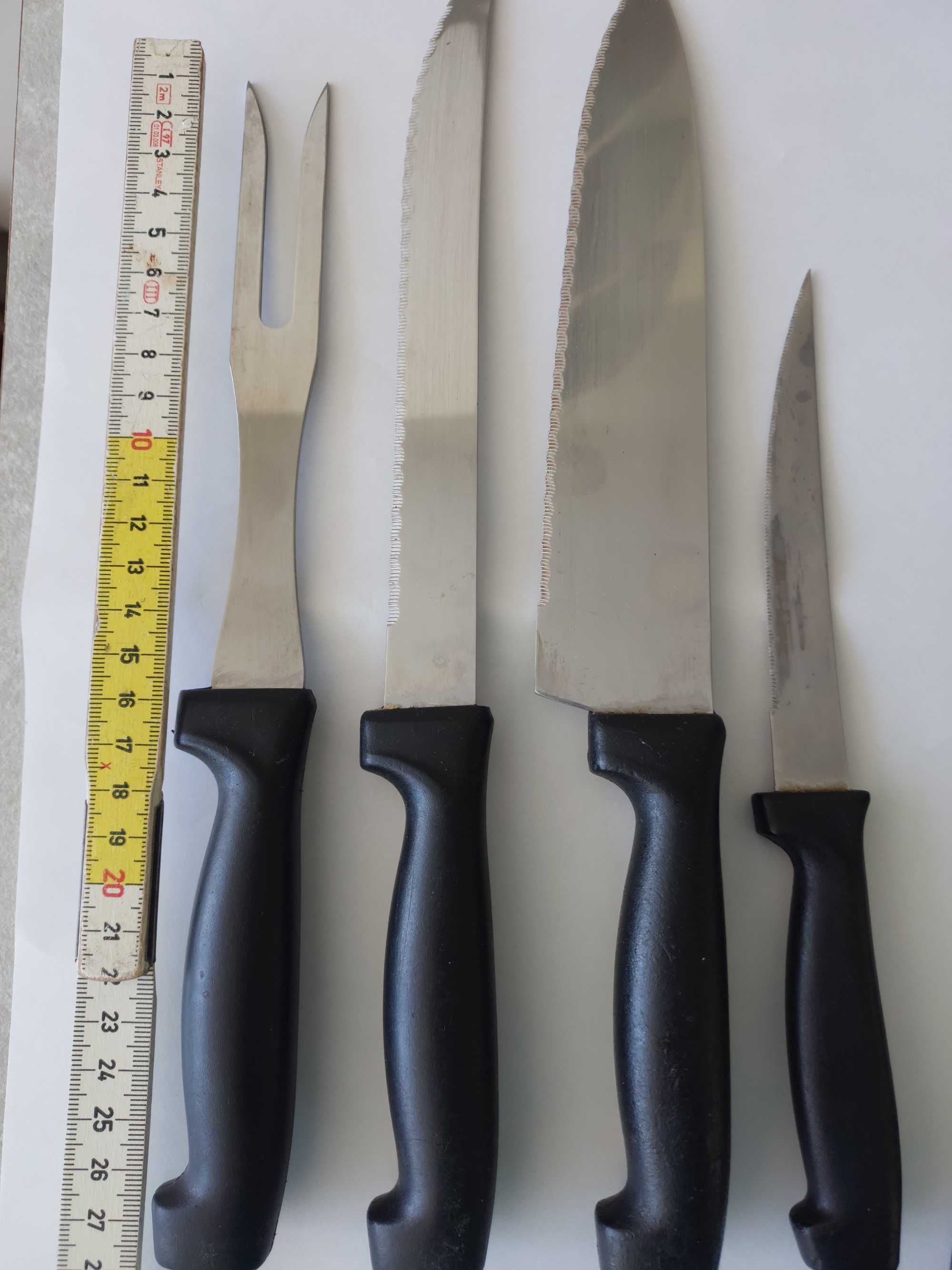 Набір ножів  і ножниці