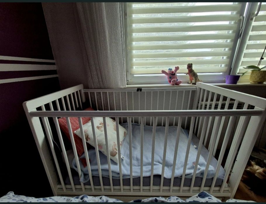 Łóżeczko dziecięce z materacem