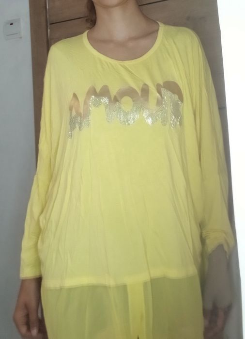 Blusa amarela m. Comprida