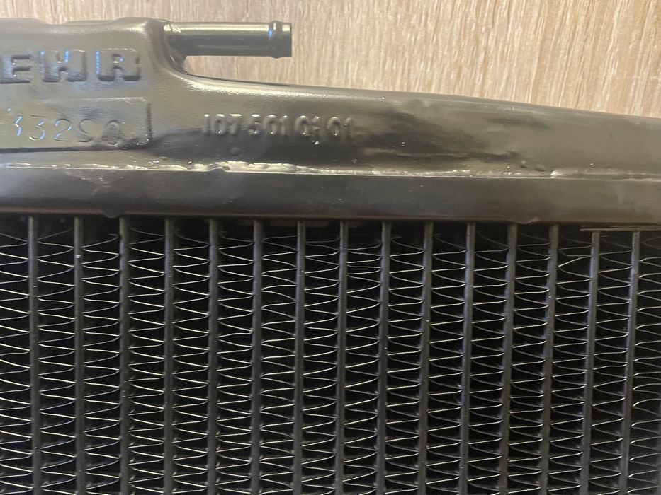 Chłodnica Mercedes SL R107