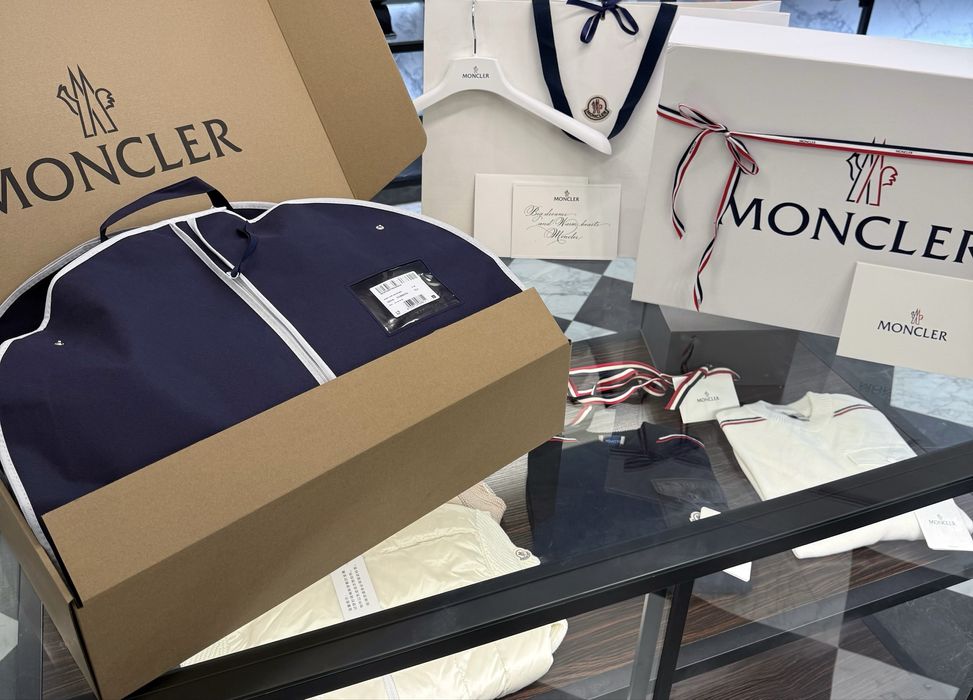 Жіноча куртка женская куртка пуховик Монклер Moncler