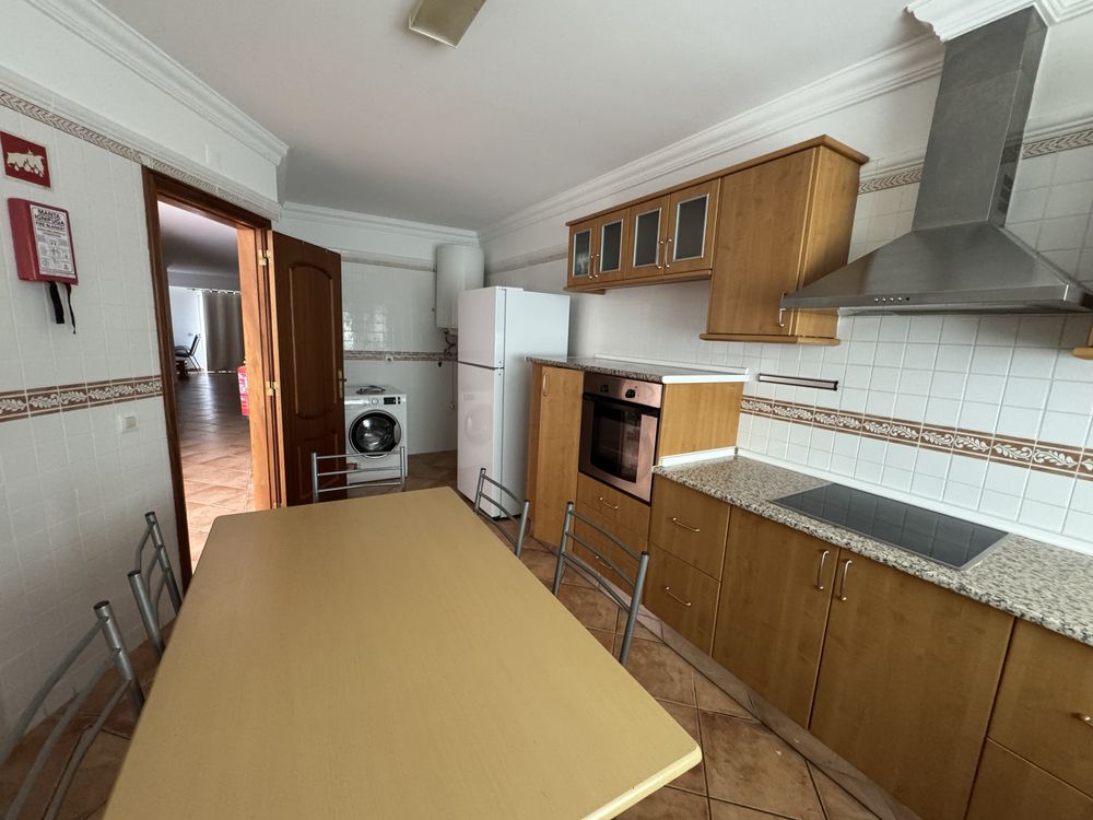 Mesa de jantar de cozinha com 6 cadeiras