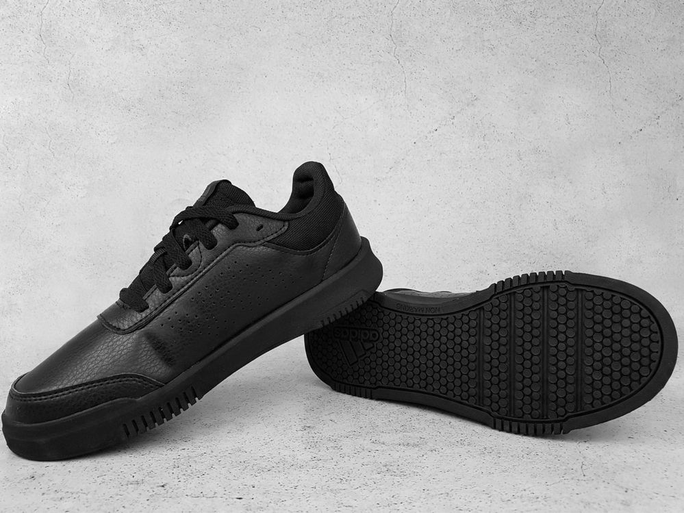 Кроссовки adidas  25 см стелька