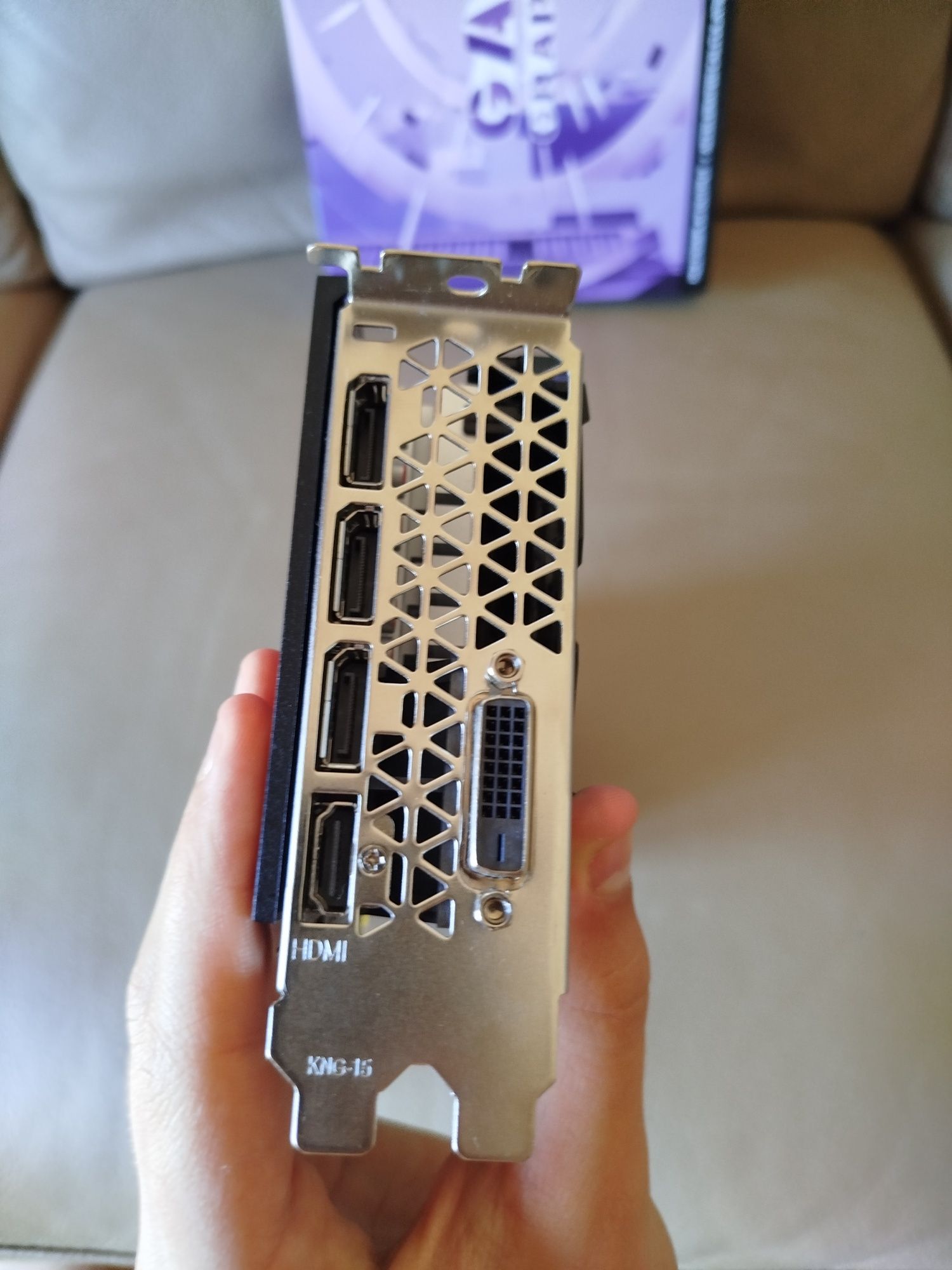 Placa Gráfica Vithtech AMD RX 580

8G GDDR5 DVI-1 HDMI-3 DP