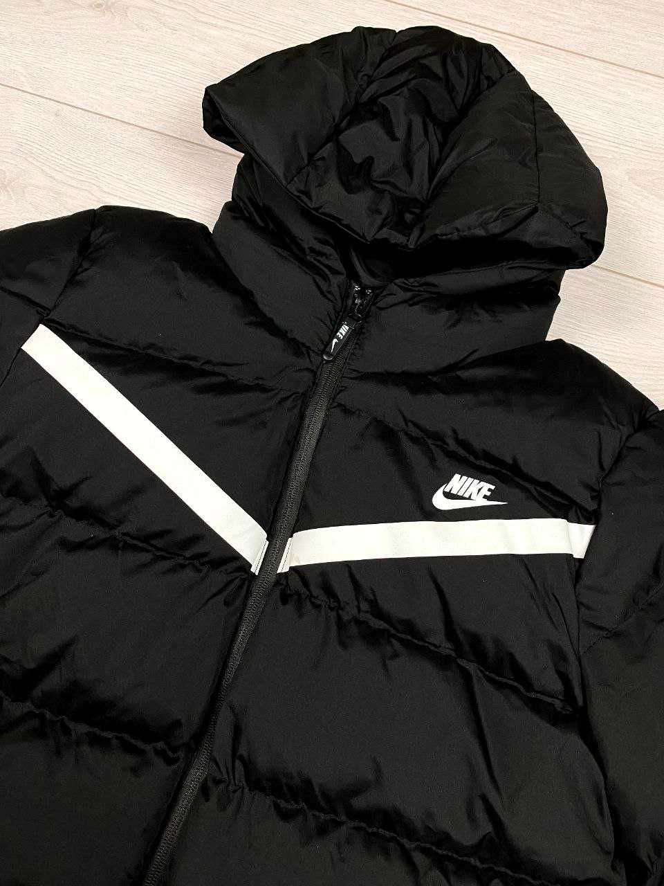 Куртка Nike Black з капюшоном