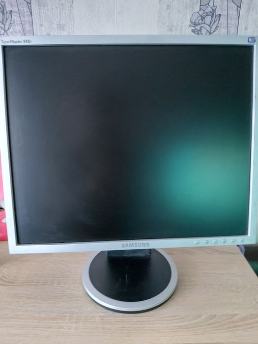 Монітор Samsung SuncMaster 940t 
Монитор Samsung SyncMaster 940T / 19'
