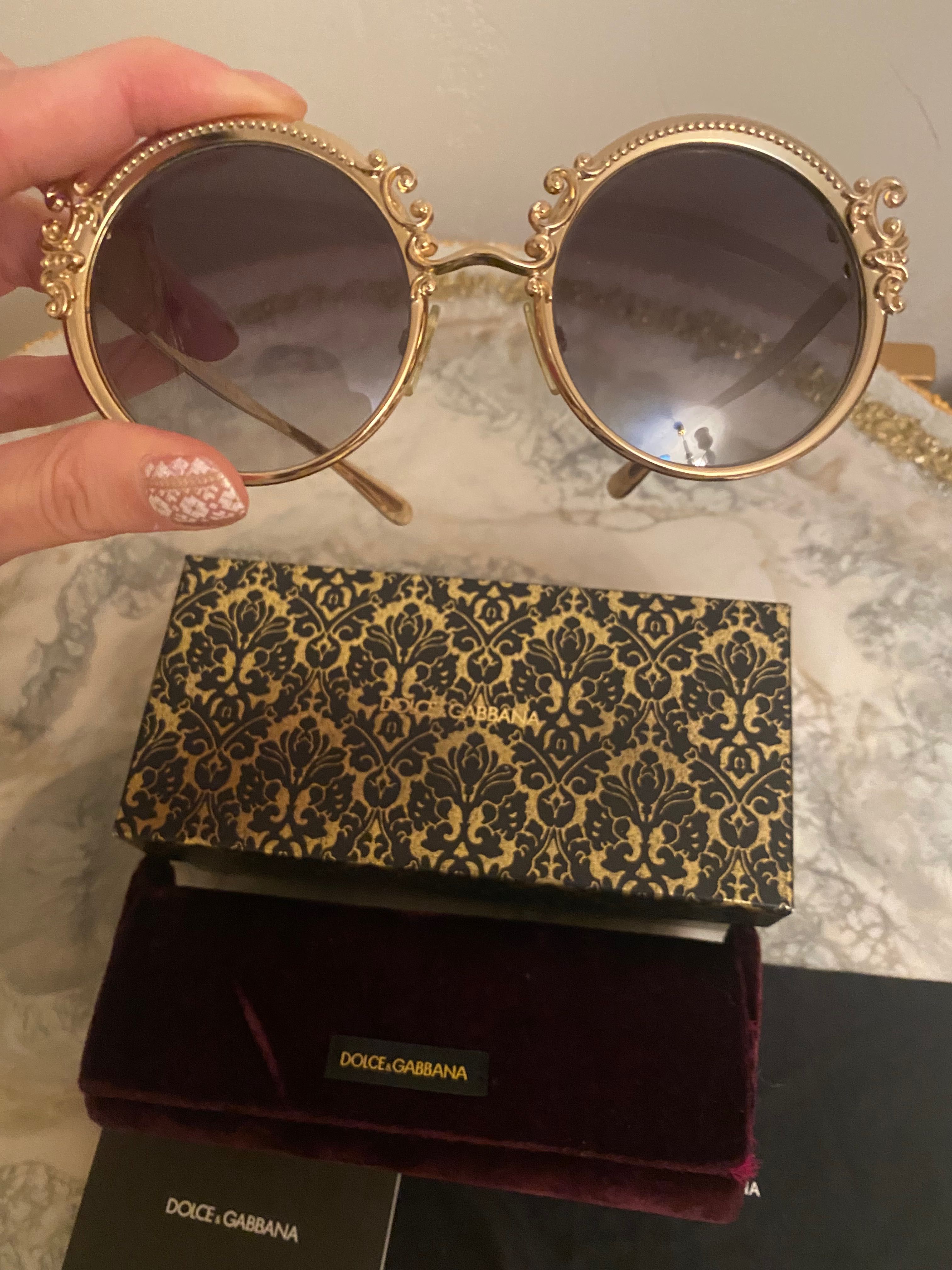 Роскошные солнцезащитные очки Dolce & Gabbana полный комплект в идеале