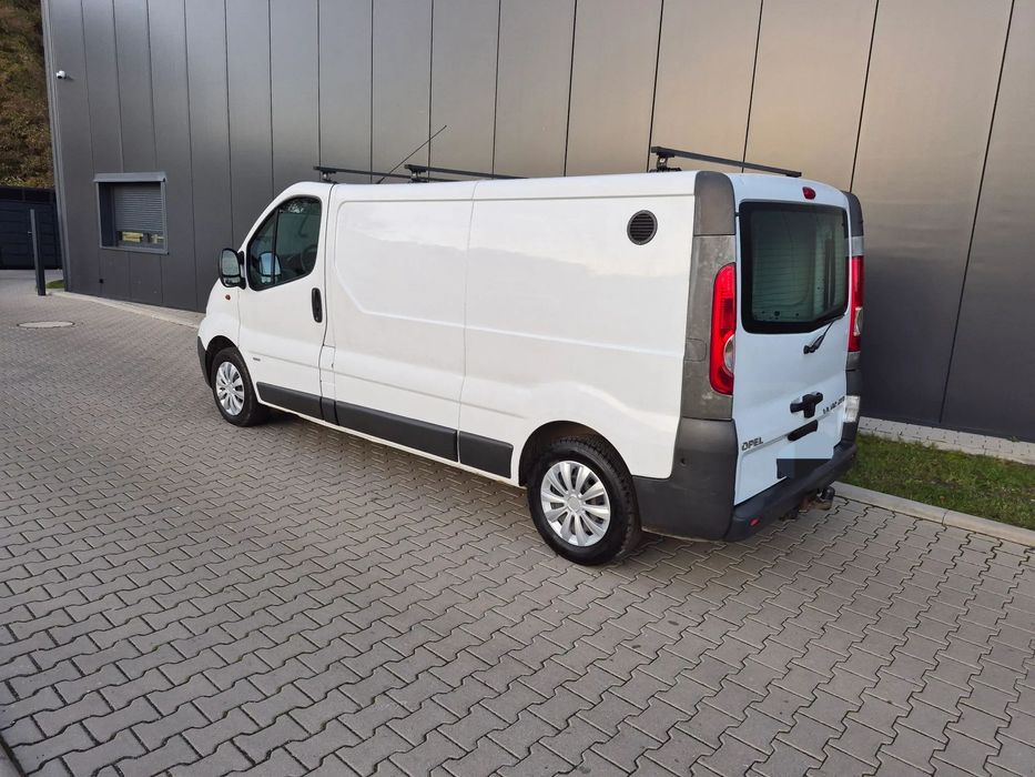 Opel Vivaro  Vivaro long stan bardzo dobry ks serwisowa