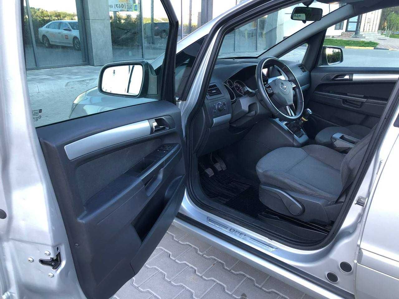 Продам Opel Zafira B