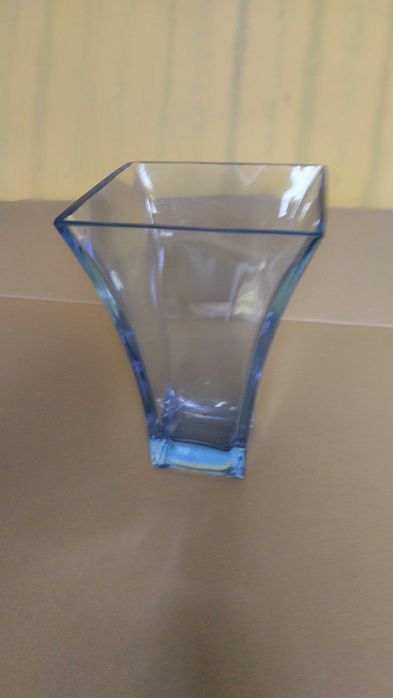 Jarra de vidro grosso azulada como nova