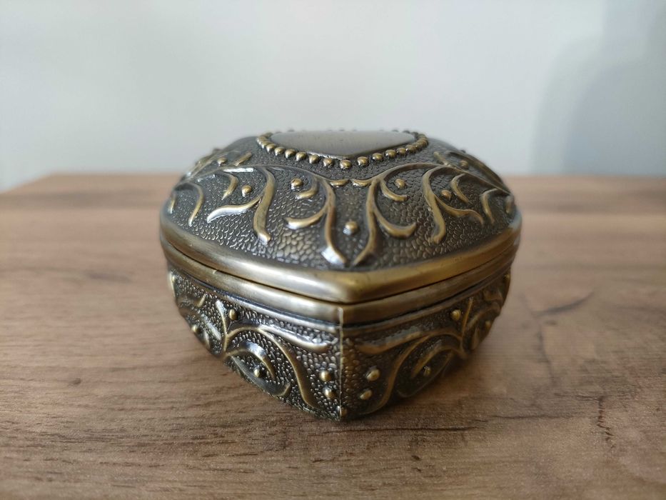 Pudełko na biżuterię