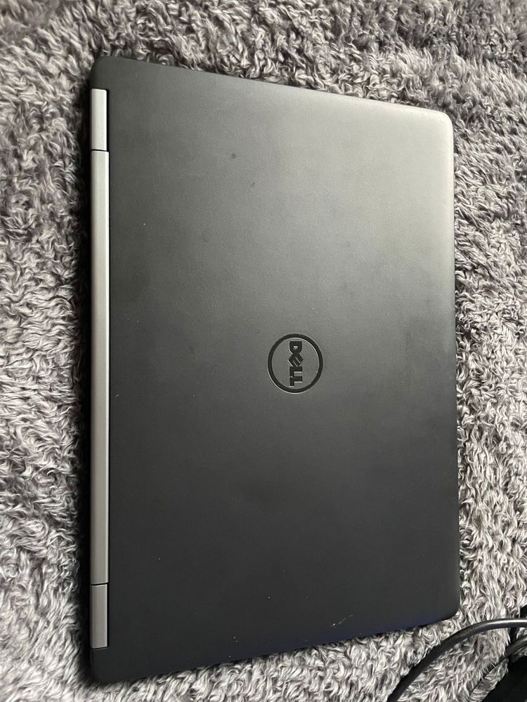 Dell ultrabook.  I5 SSD Windows 10 Super stan