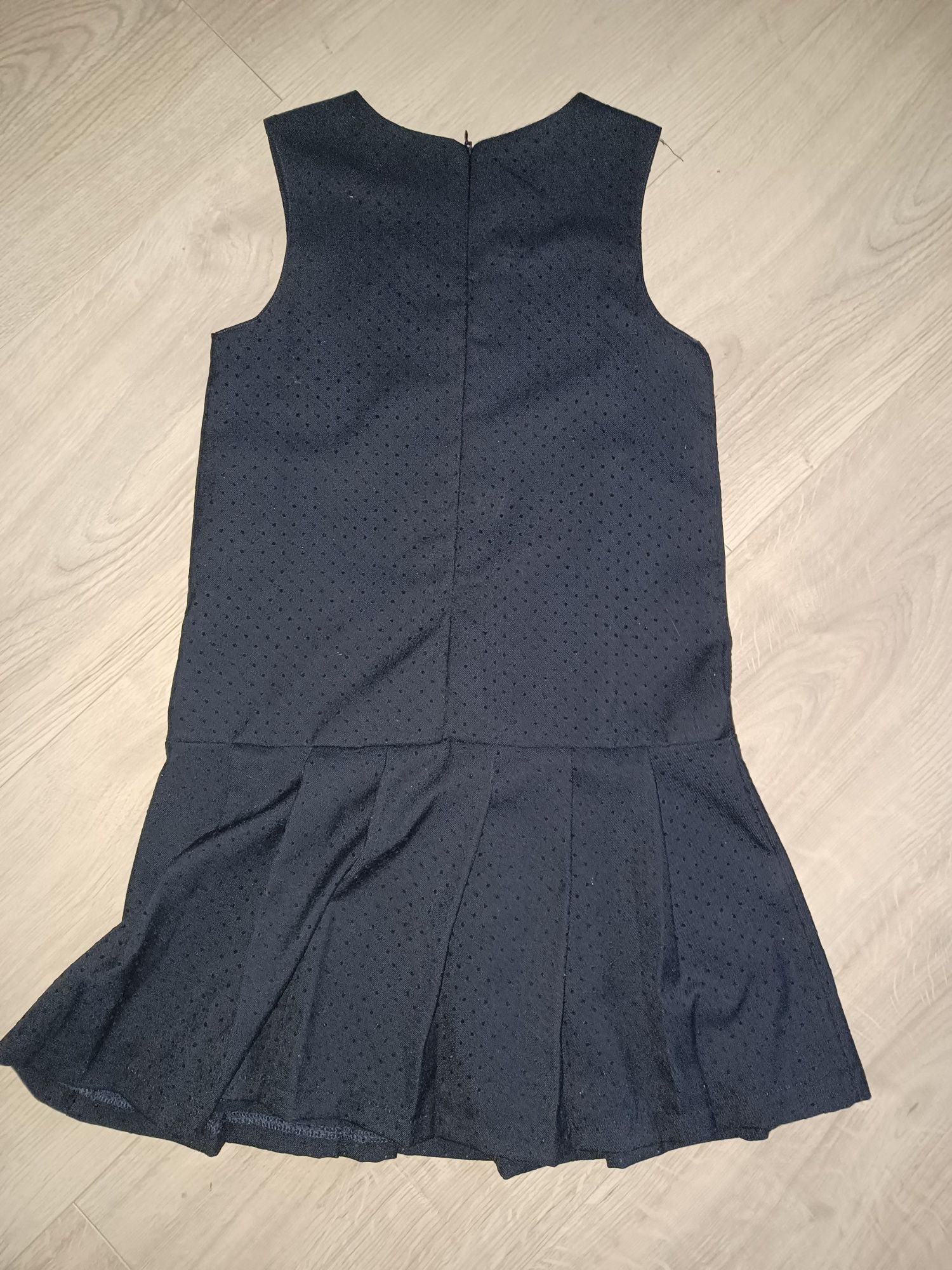 Sukienka rozmiar.iar 140cm