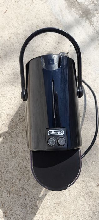 Máquina de tirar café, usada, com uma pequena avaria. SERVE PARA PEÇAS