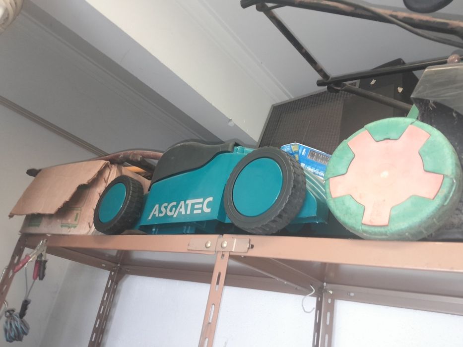 Vendo diversas maquinas cortar relva 75€