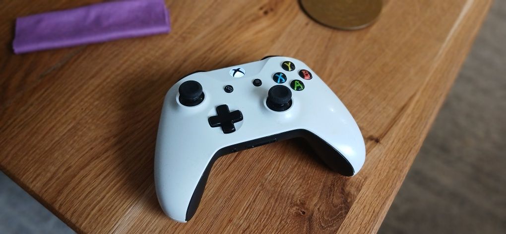 Xbox One S 1TB z dyskiem SSD. Gra gratis.