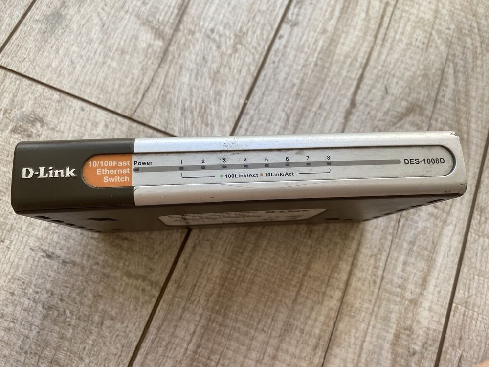 D-Link DES-1008D