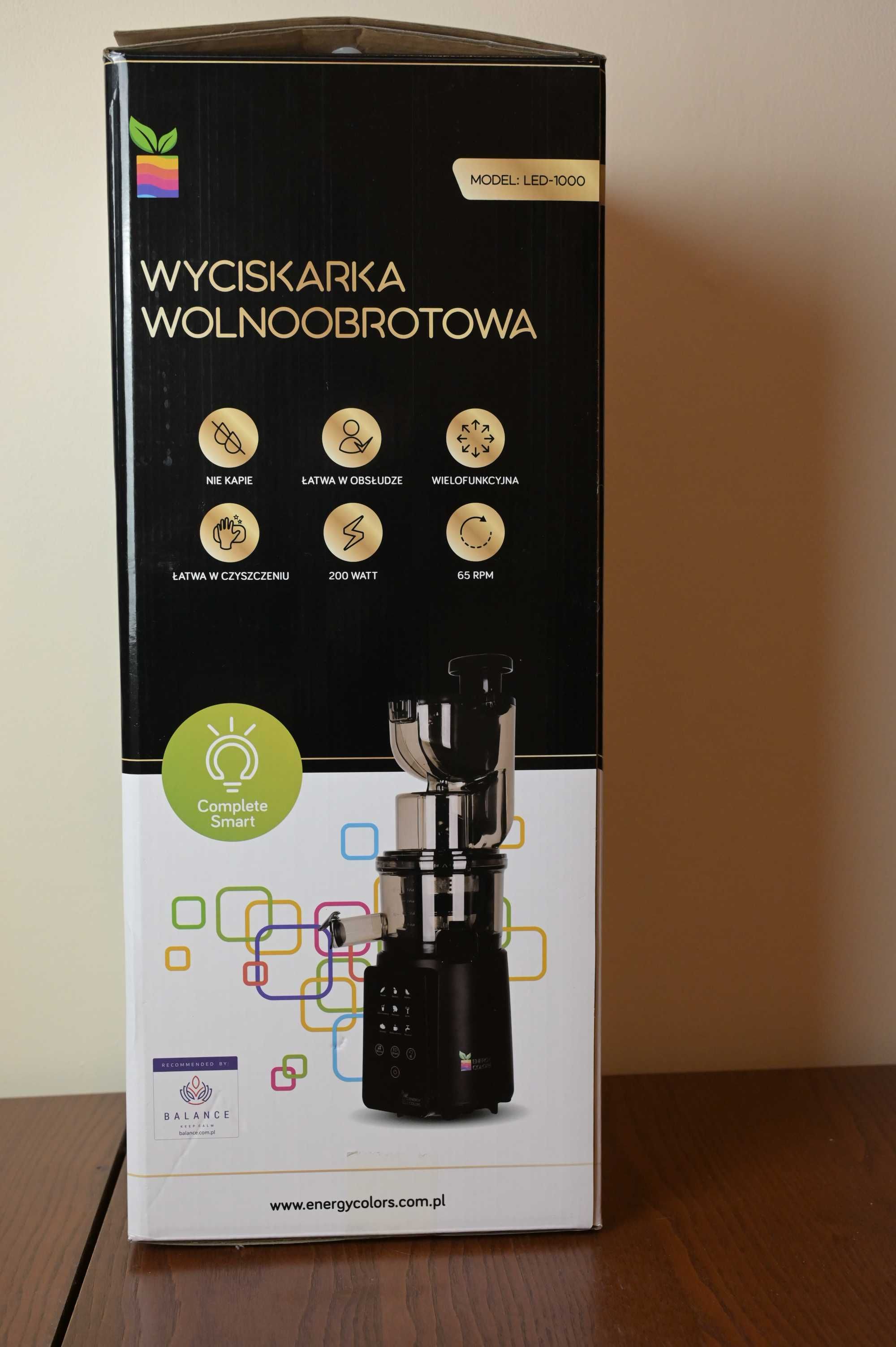 Wyciskarka wolnoobrotowa Energy Colors model LED-1000