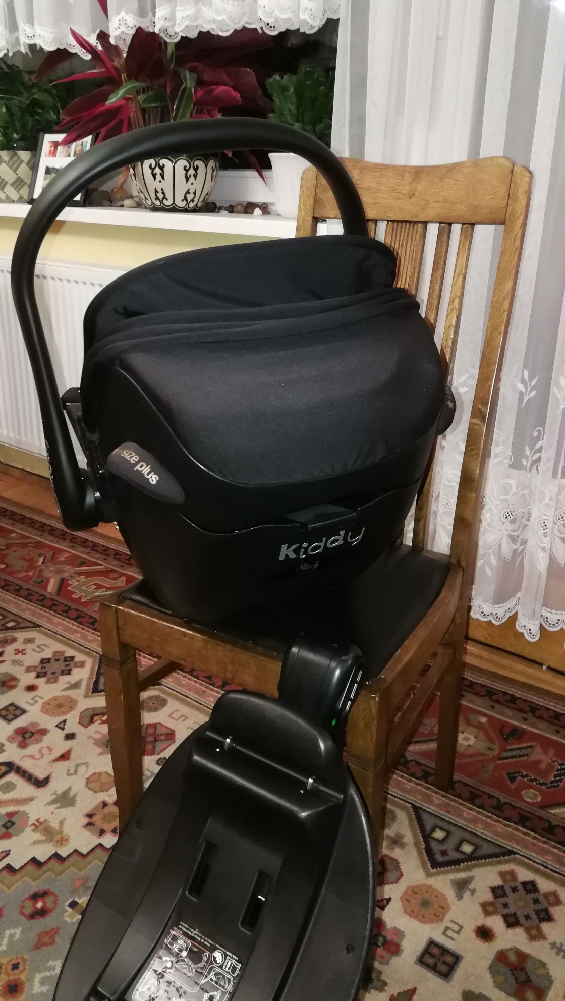 Fotelik Kiddy evoluna i-size mystics black plus baza isofix i adaptery