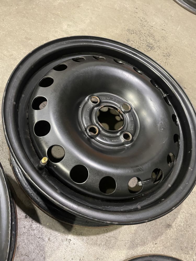 4szt felgi stal 14 4x100 vw UP