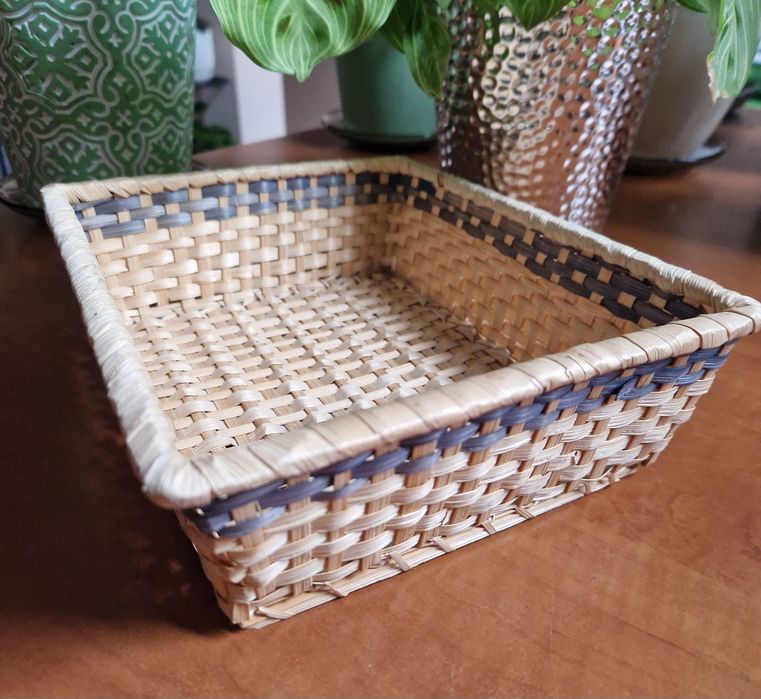 Koszyczek na kosmetyki, przybory