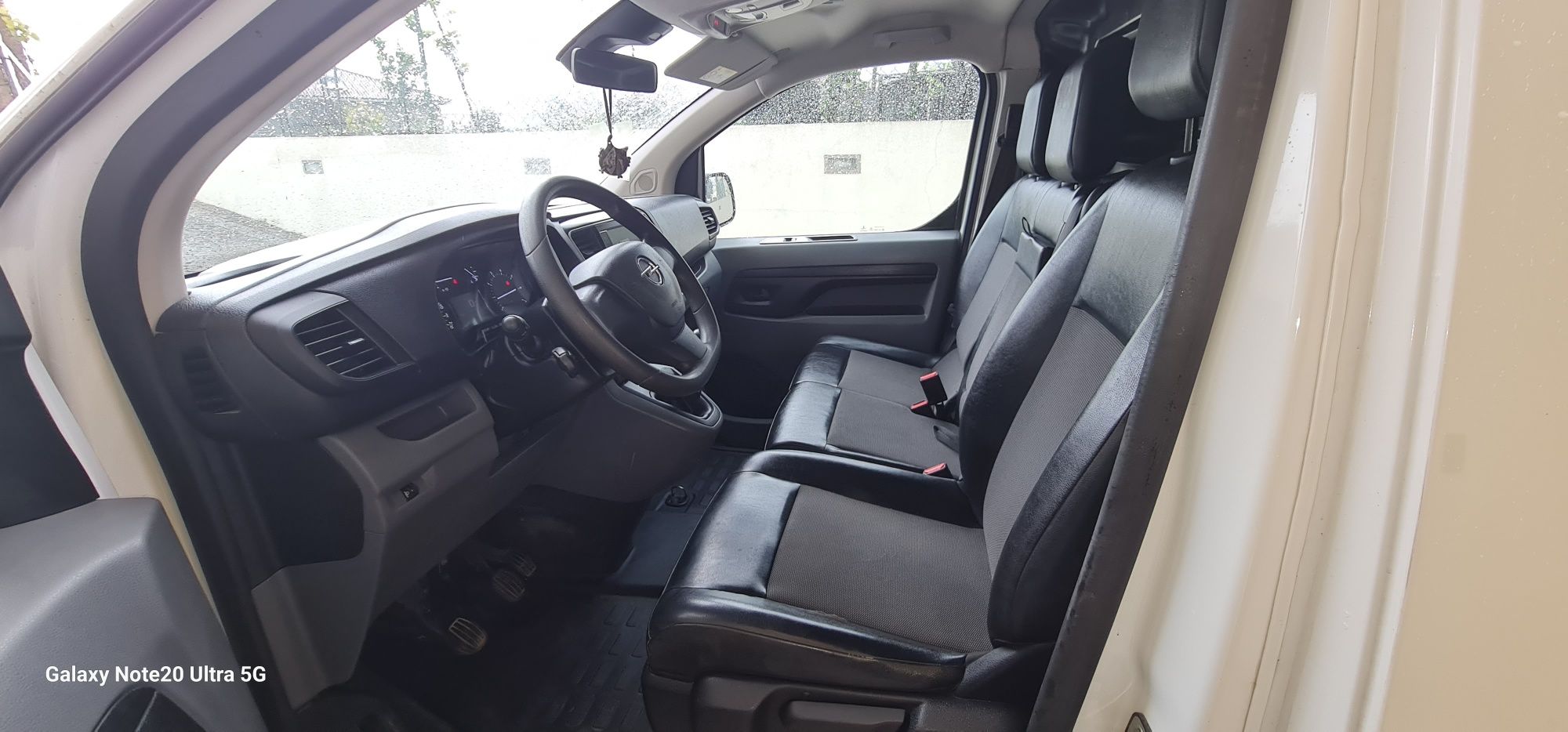 Opel vivaro 2020