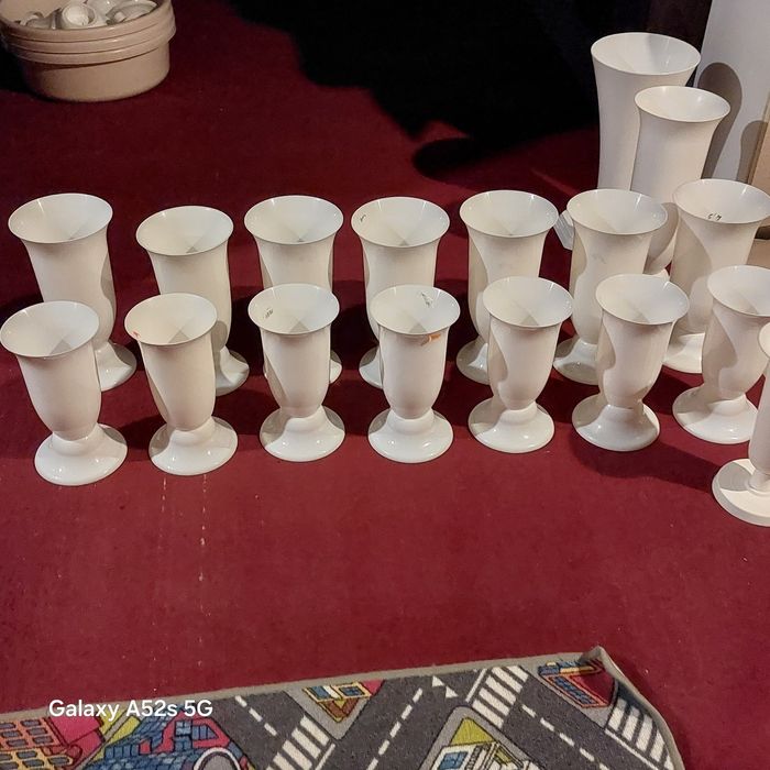 Sprzedam nowe i używane flakony na kwiaty