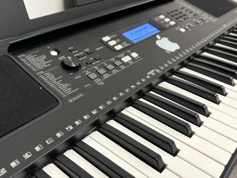 Сентизатор YamahaPSR E373