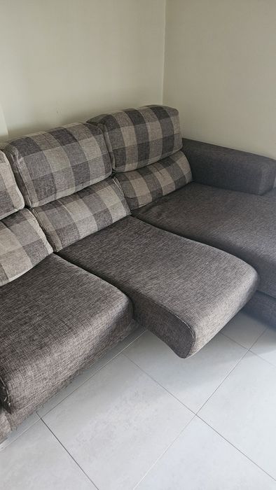 Sofá chaise longue castanho