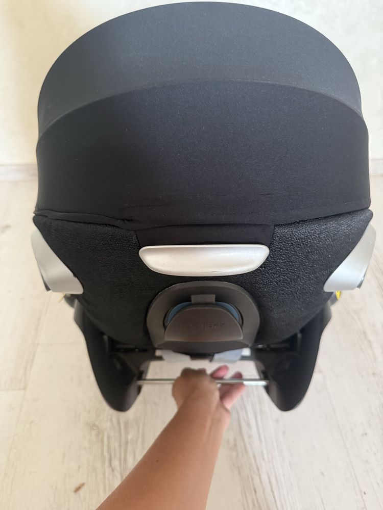 Автокрісло cybex cloud Z deep black чорне