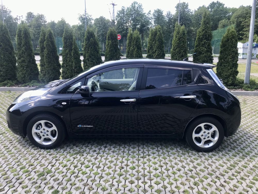 Продам Nissan Leaf SV 24 kw с Webasto