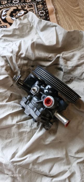 Мотор гидроуселитель руля на Мицик ланцер 9