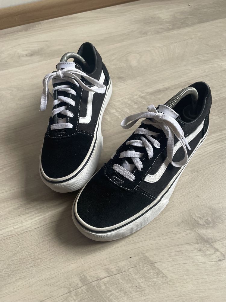 Оригінальні кеди Vans Old Skool розмір 38